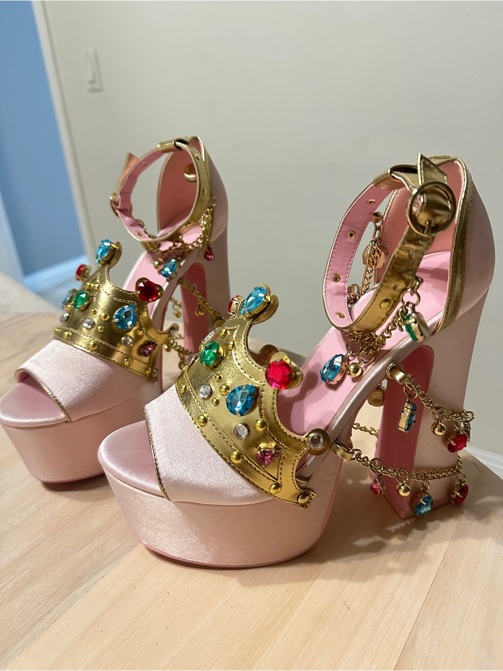 Dolls Kill Princess Peach Satin Platform Heels with Gold Crown !